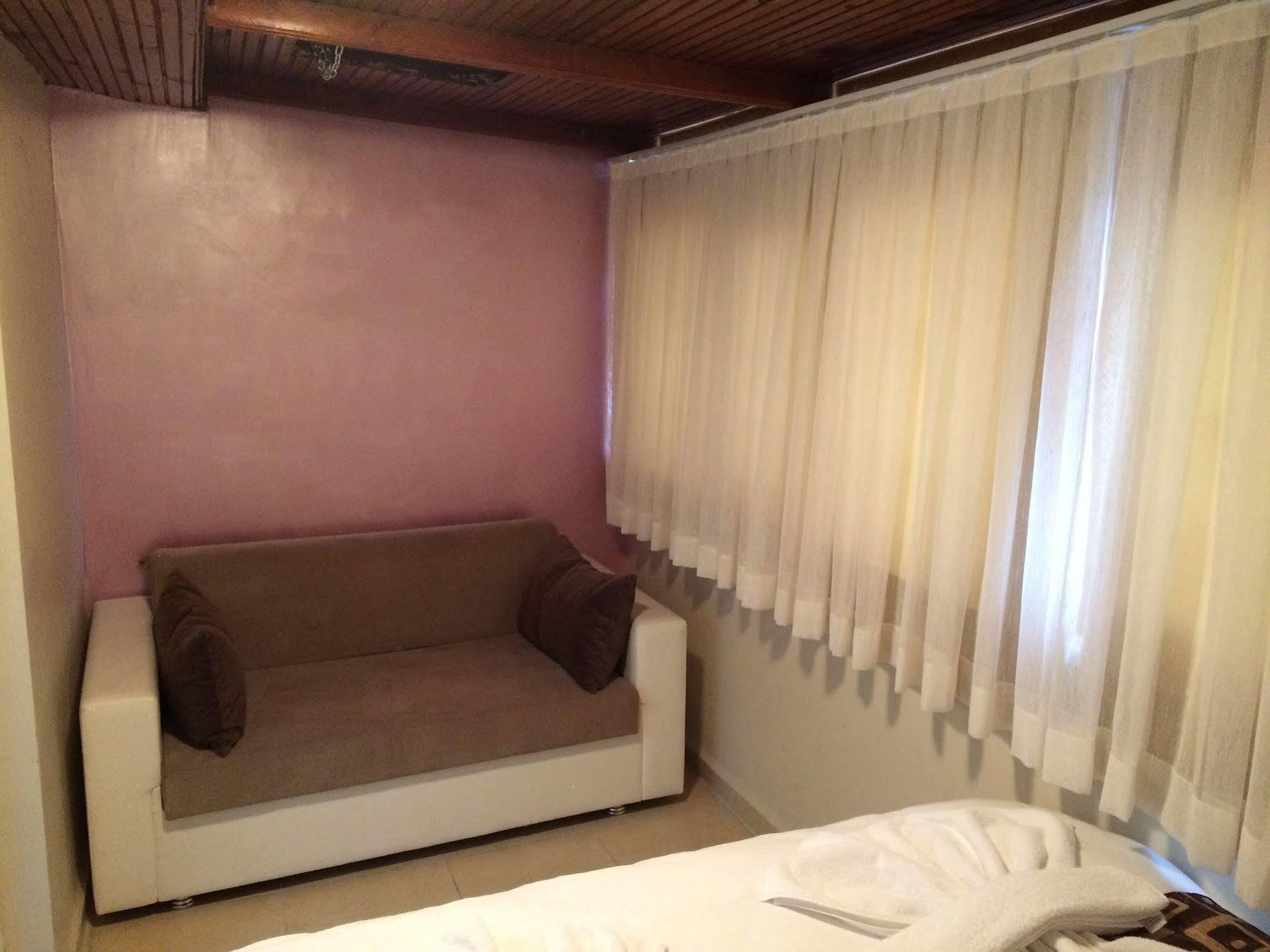 Black Bird Suite Hotel Istanbul Bagian luar foto