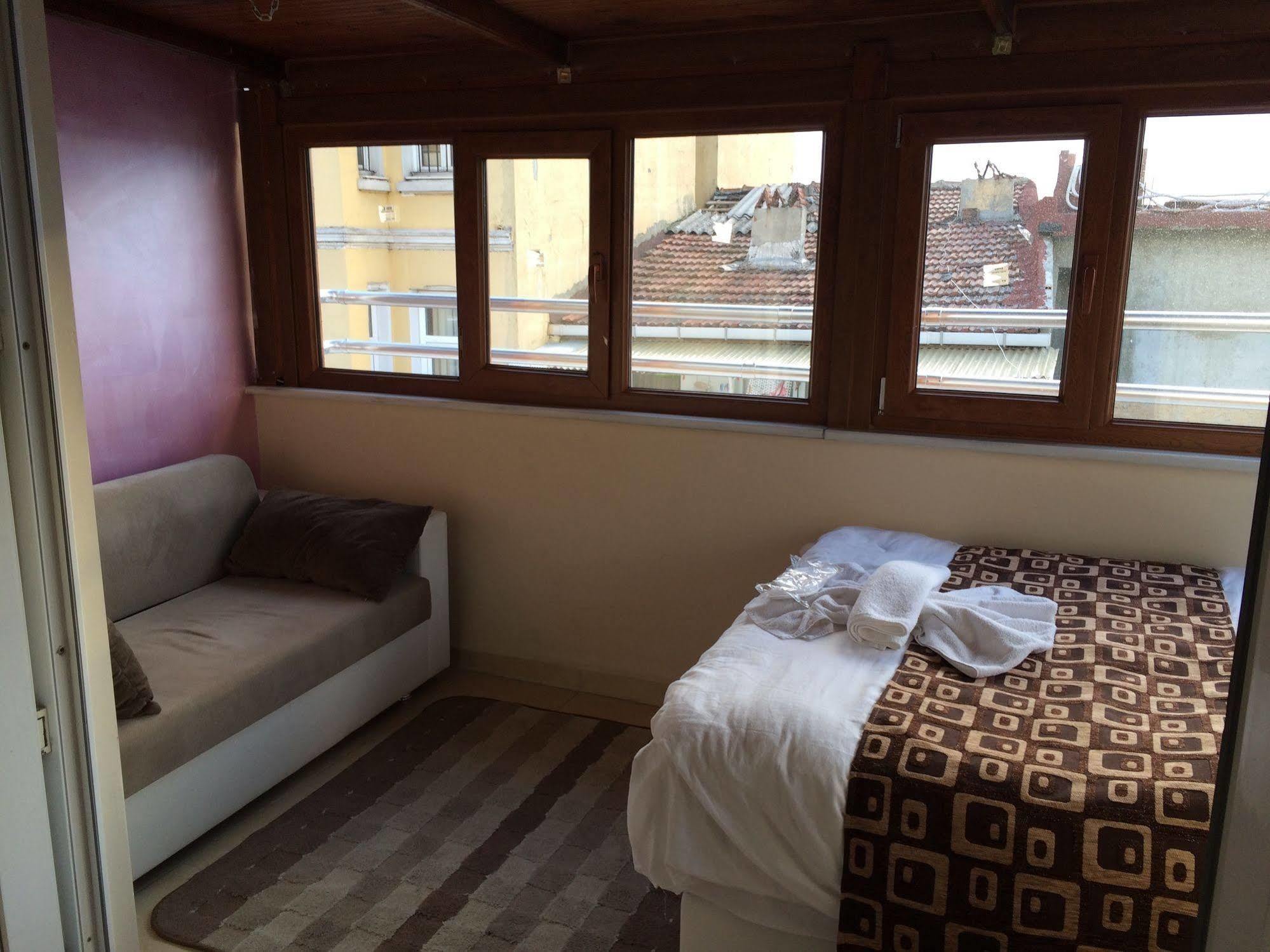 Black Bird Suite Hotel Istanbul Bagian luar foto